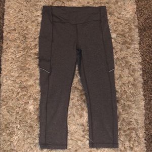 Lululemon 3/4 cropped leggings
